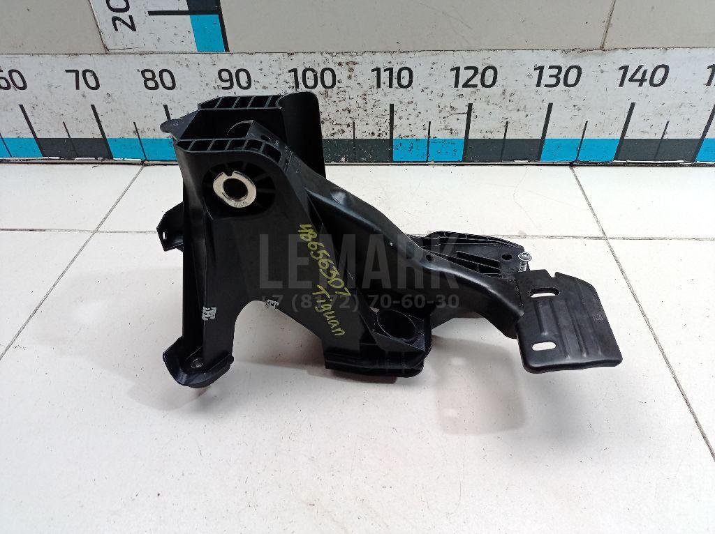 Педаль тормоза