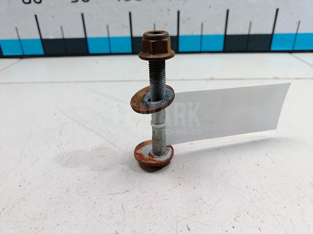 Болт развала задних колес