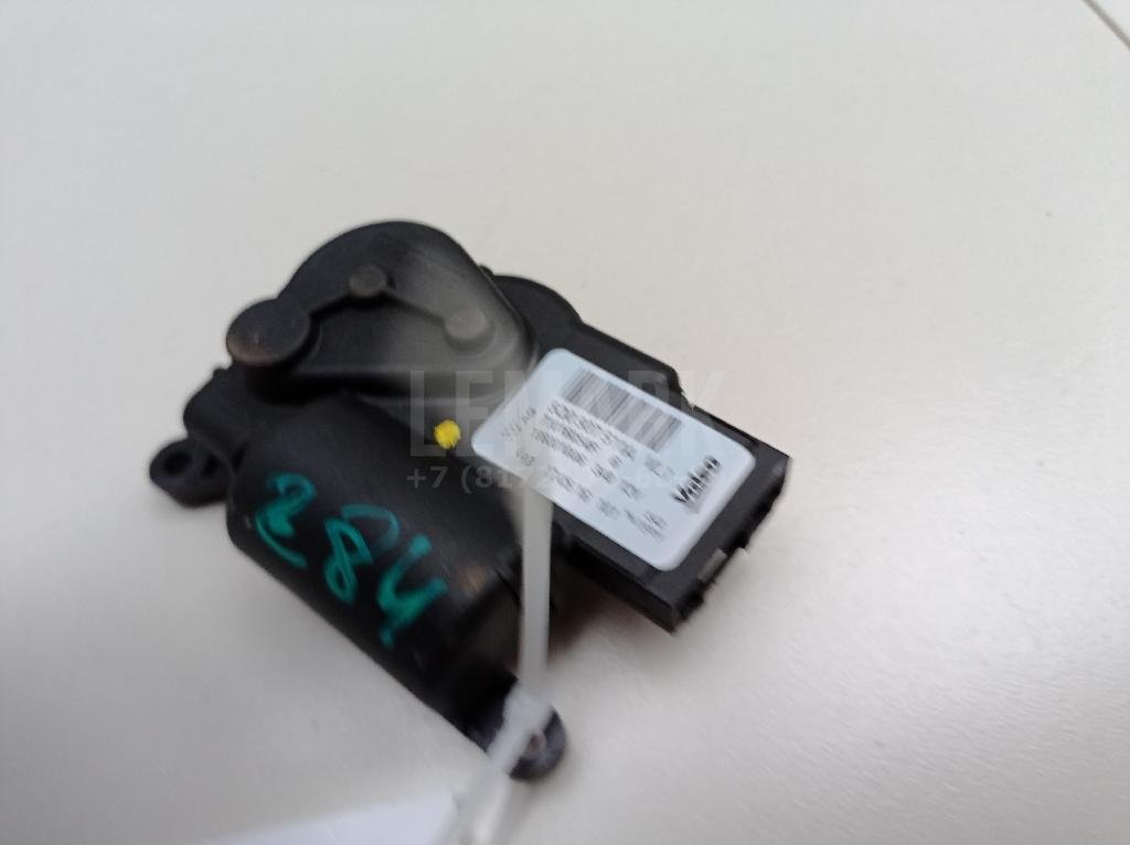 Моторчик заслонки отопителя