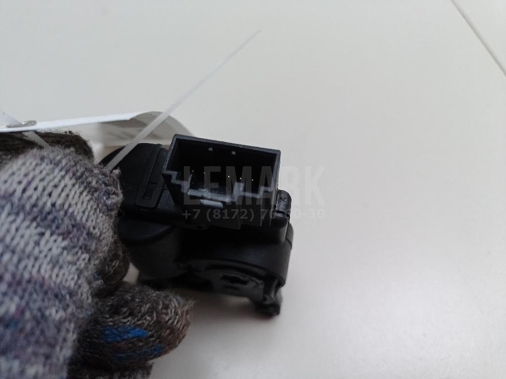 Моторчик заслонки отопителя