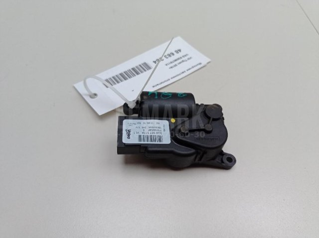 Моторчик заслонки отопителя