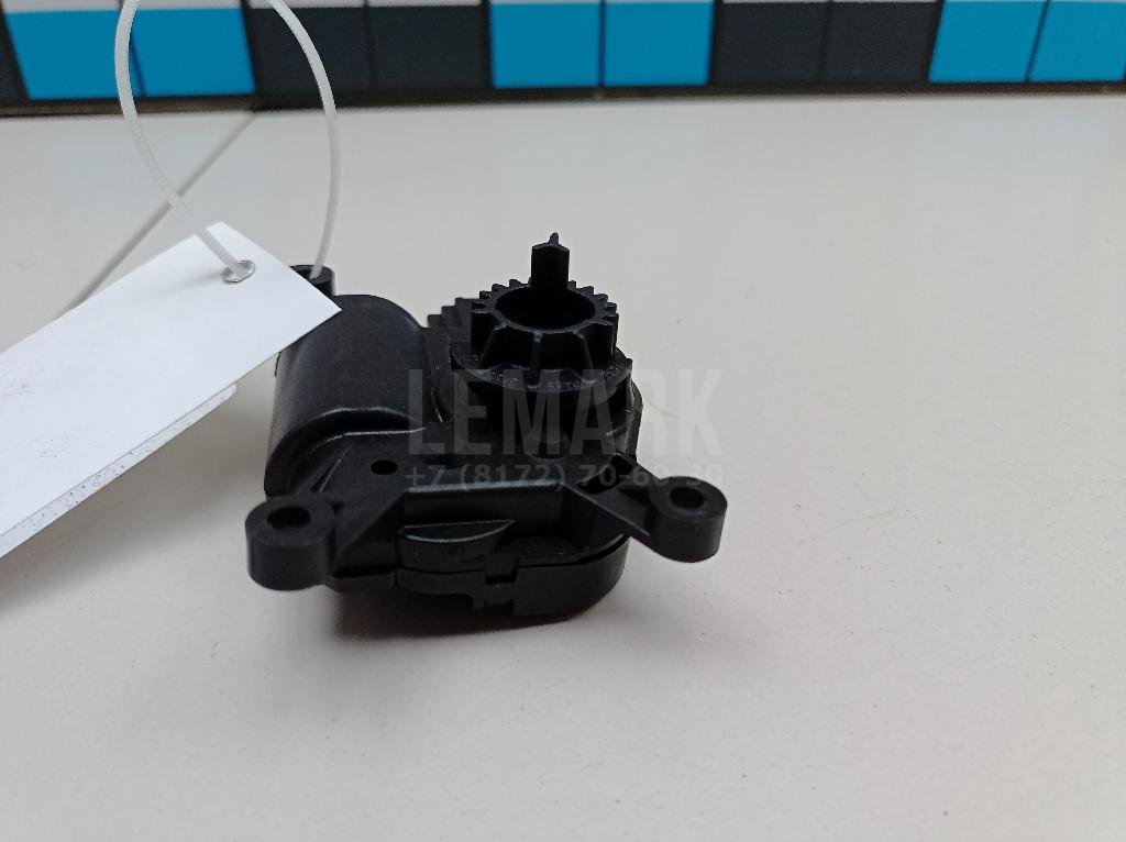 Моторчик заслонки отопителя