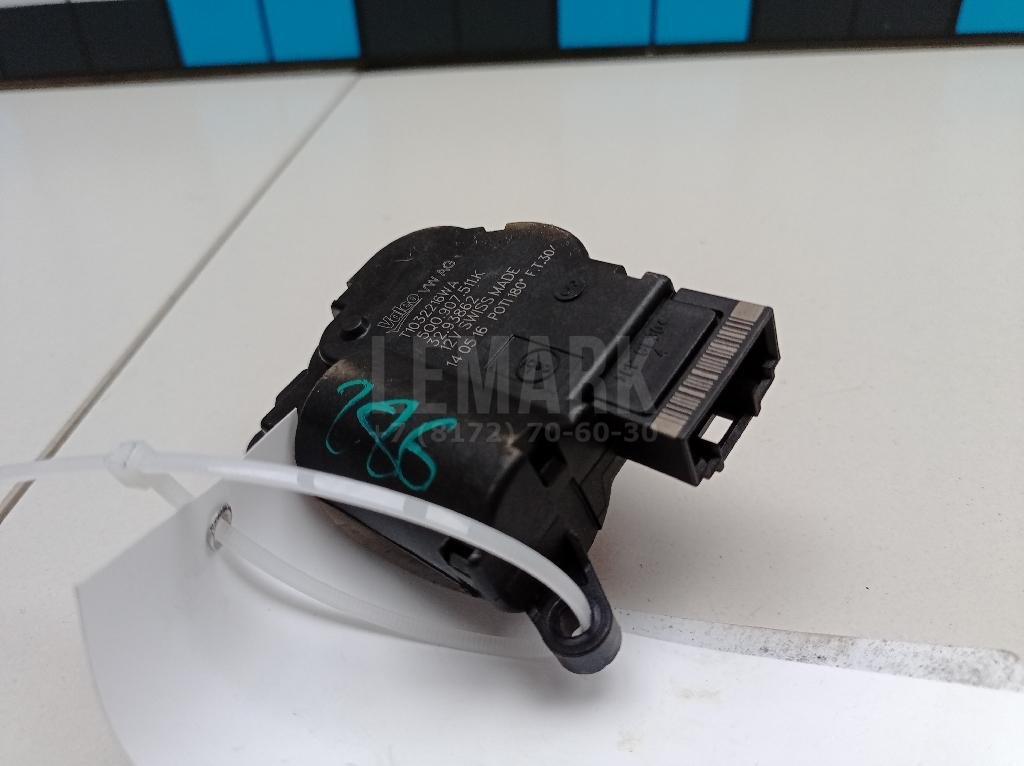 Моторчик заслонки отопителя