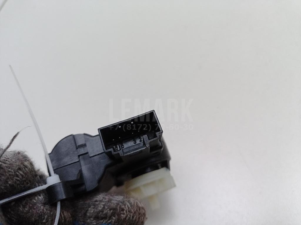 Моторчик заслонки отопителя