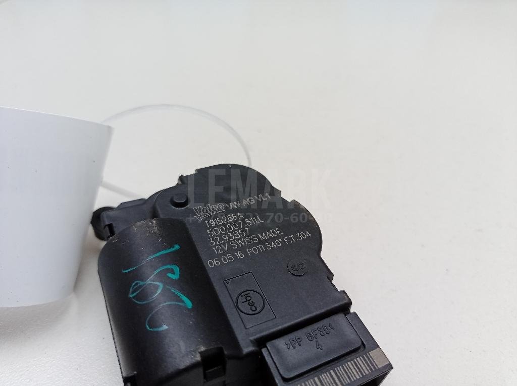 Моторчик заслонки отопителя