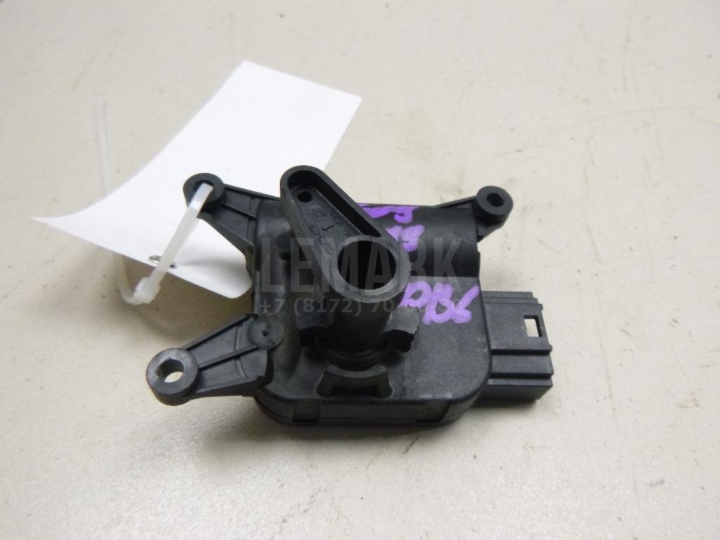 Моторчик заслонки отопителя