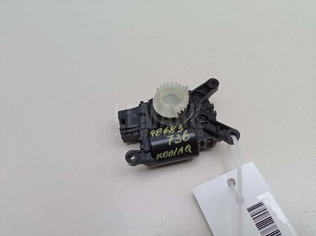 Моторчик заслонки отопителя