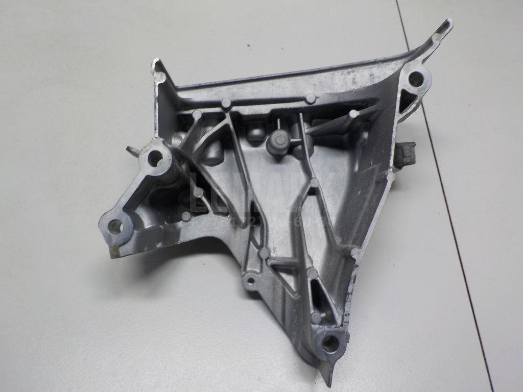 Кронштейн двигателя правый для  Audi A4 [B9] 2015