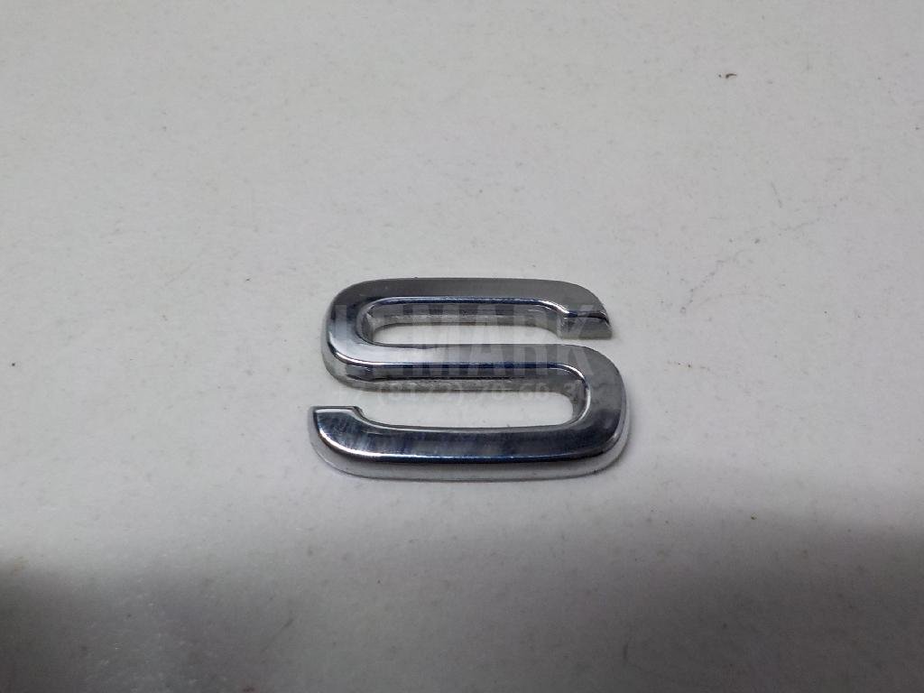 Эмблема на крышку багажника