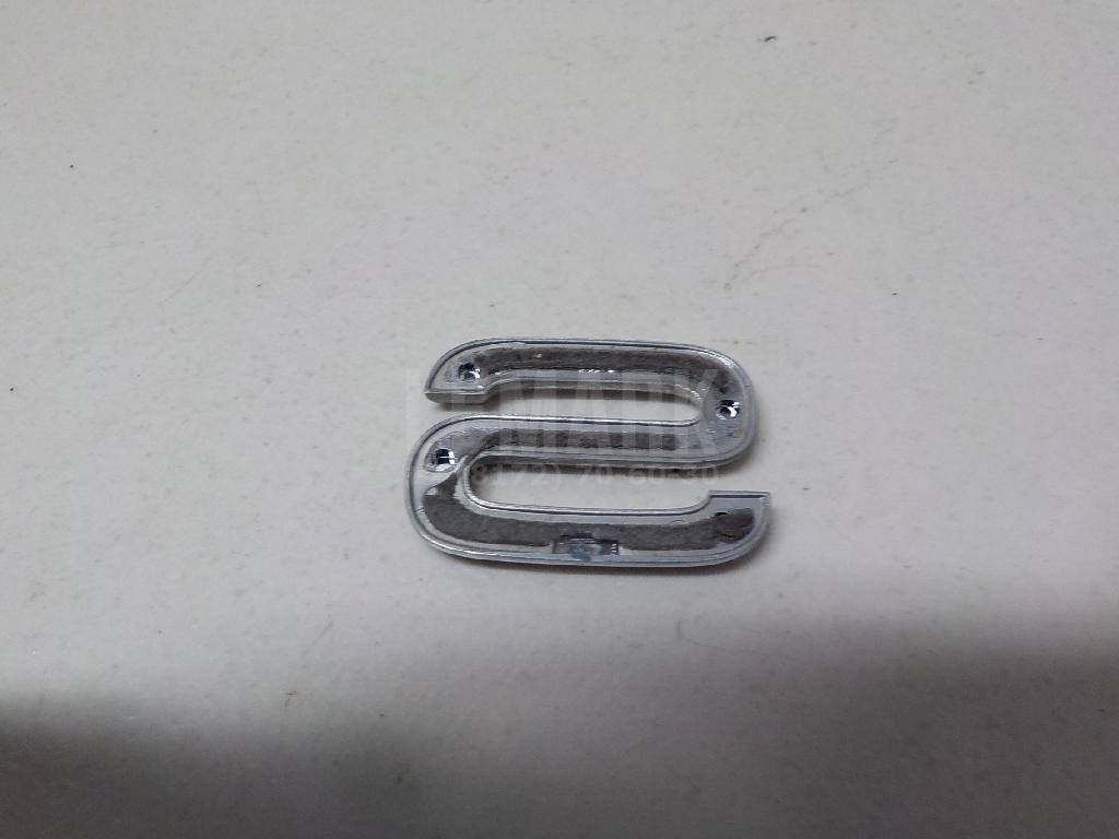 Эмблема на крышку багажника