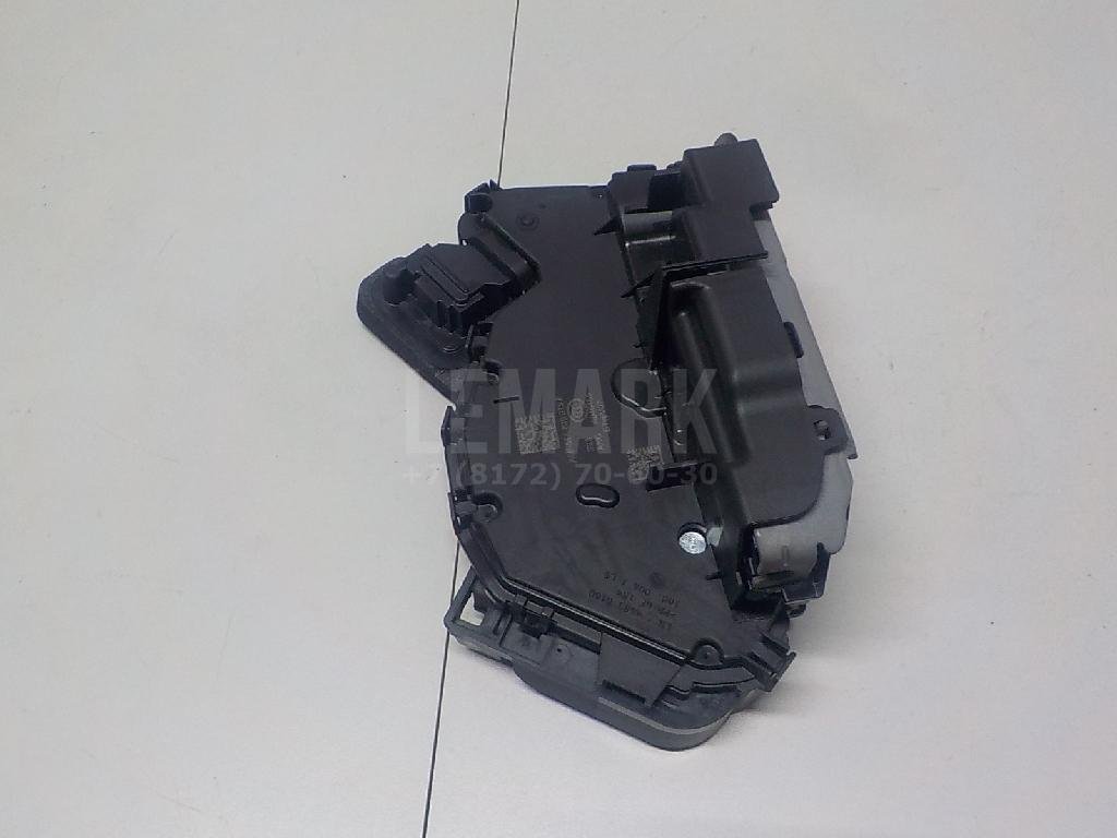 Замок двери задней левой