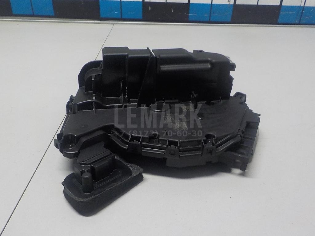 Замок двери задней левой