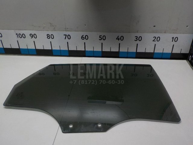 Стекло двери задней правой