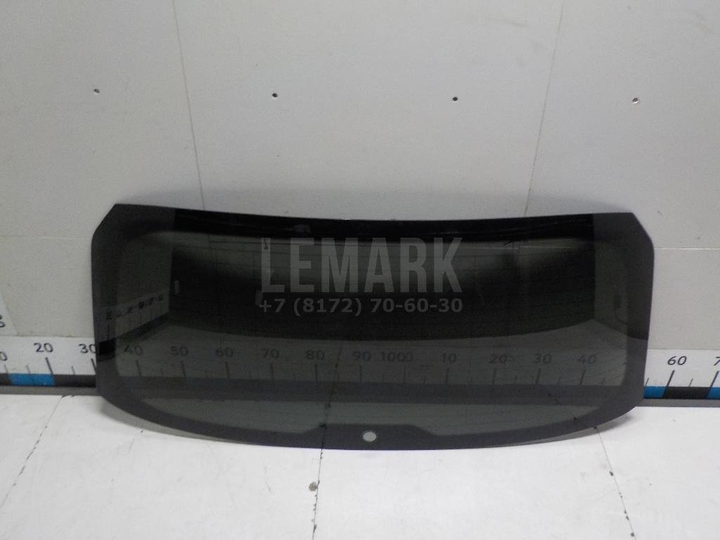 Стекло двери багажника