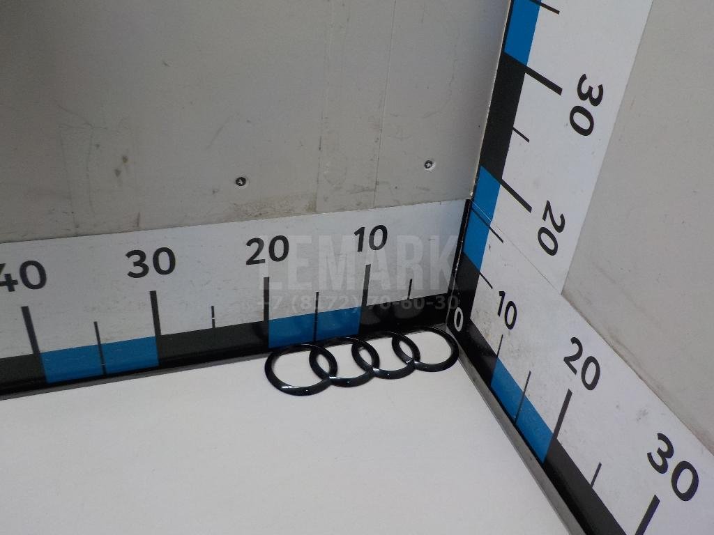 Эмблема на крышку багажника