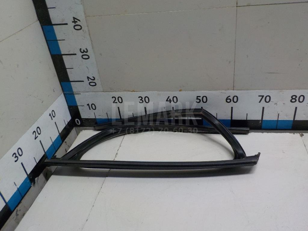 Уплотнитель стекла двери