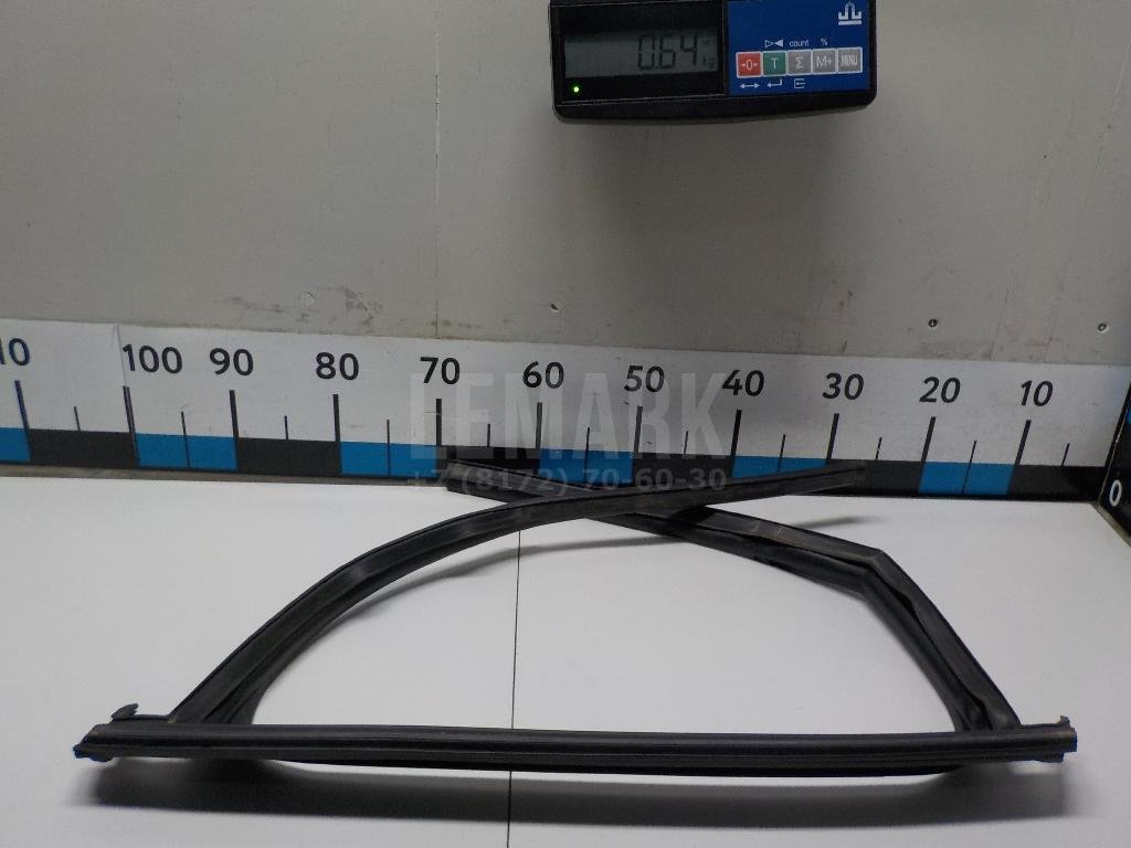 Уплотнитель стекла двери