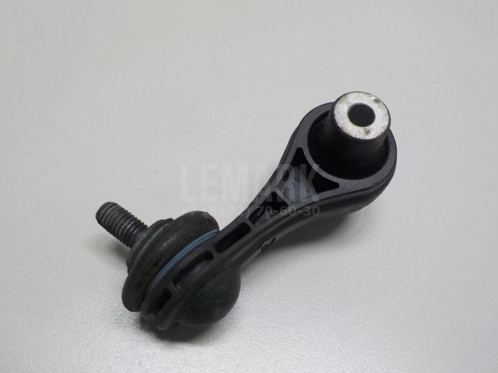 Стойка заднего стабилизатора