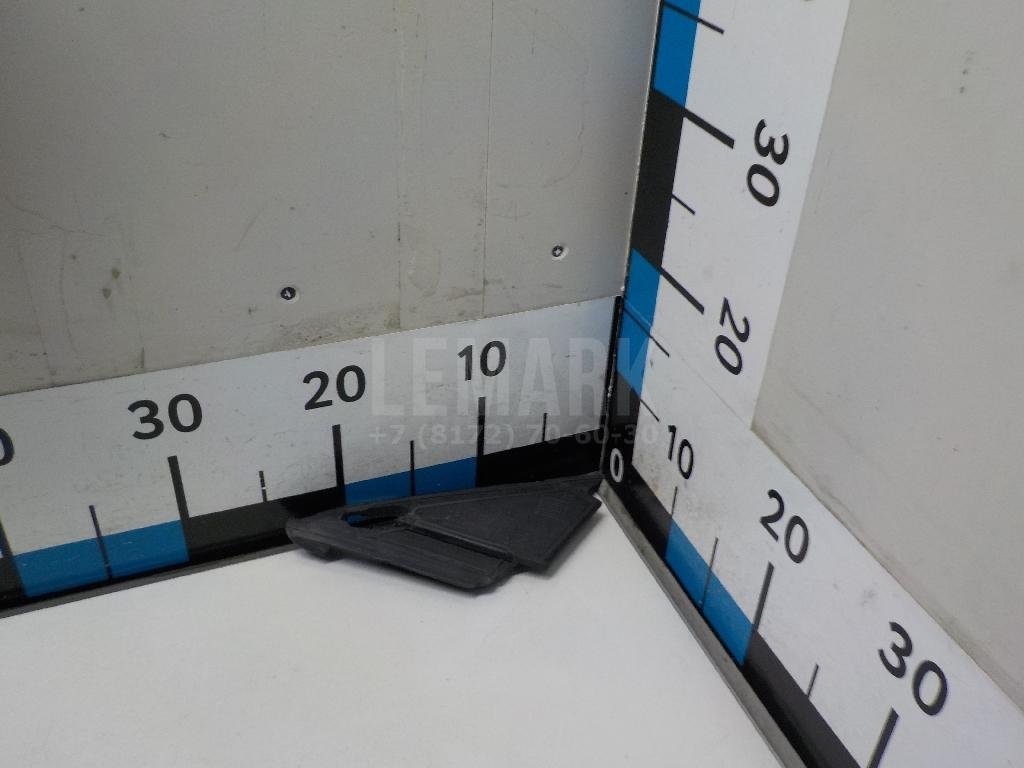 Уплотнитель (наружный) для  Audi A3 [8PA] Sportback 2004-2013