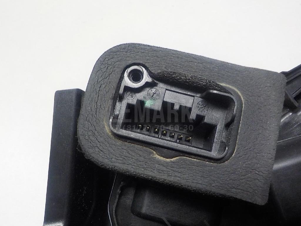 Замок двери задней левой