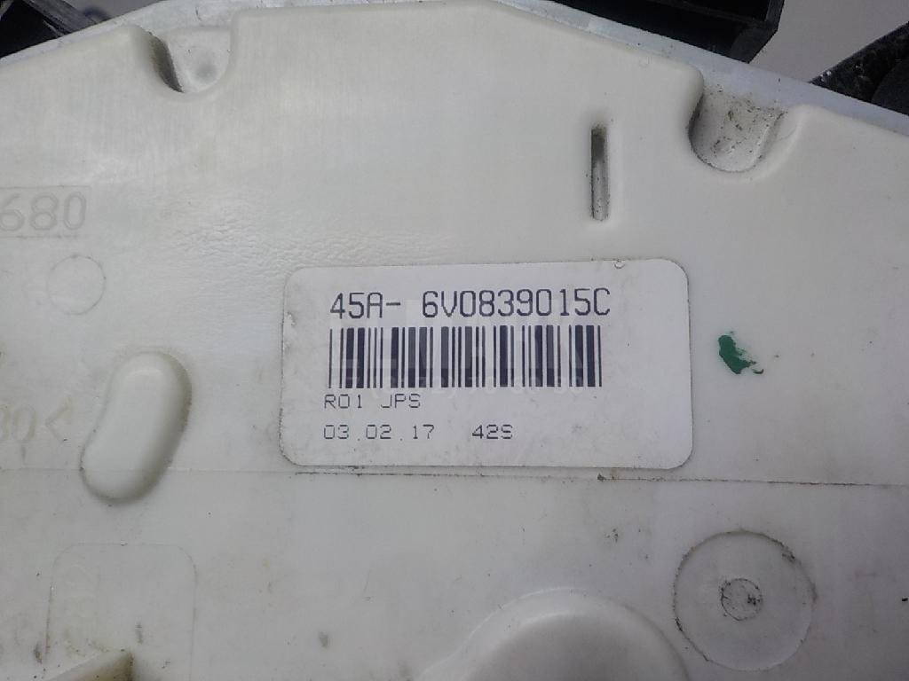 Замок двери задней левой