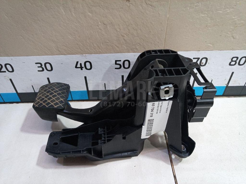 Педаль тормоза