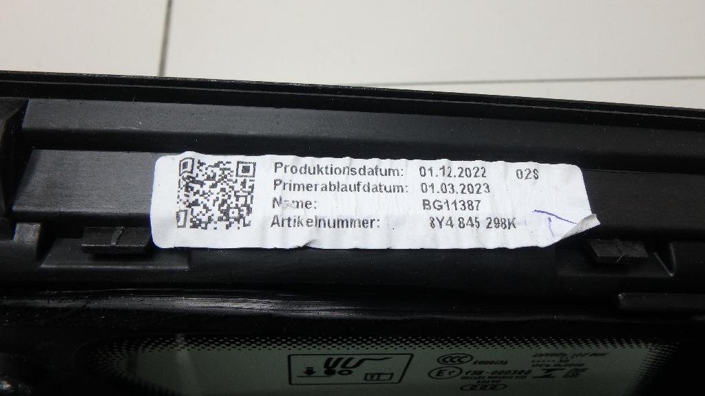 Стекло кузовное глухое правое