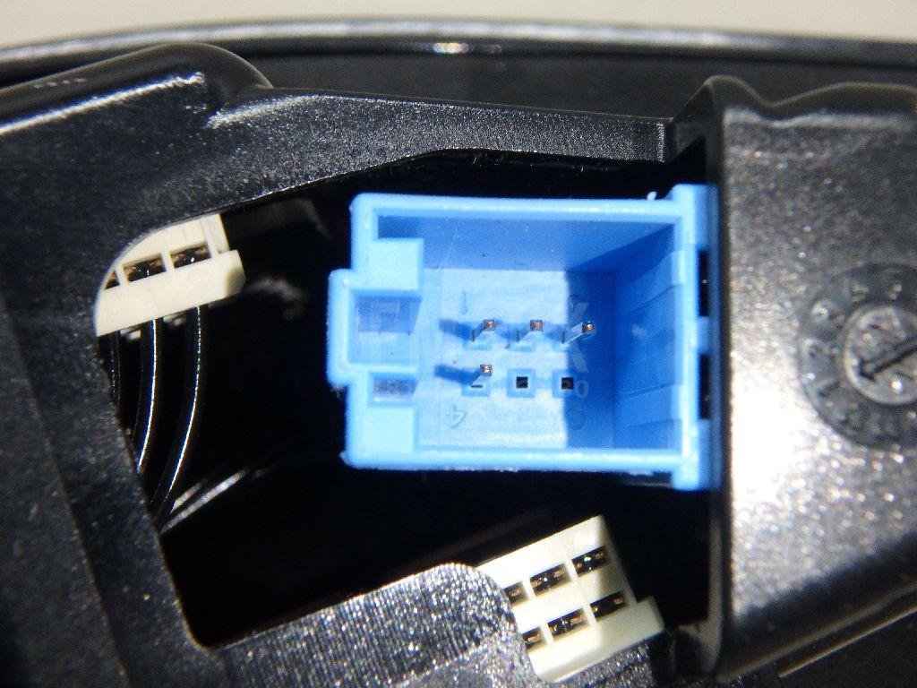 Фонарь задний внутренний левый