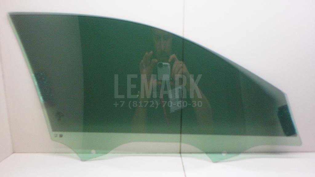 Стекло двери передней левой