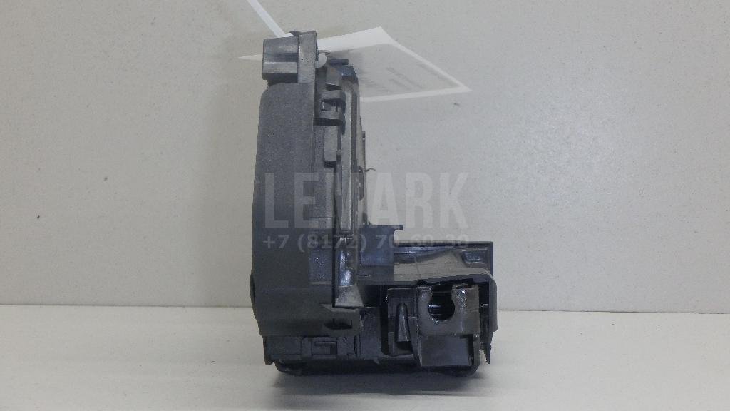 Замок двери задней левой