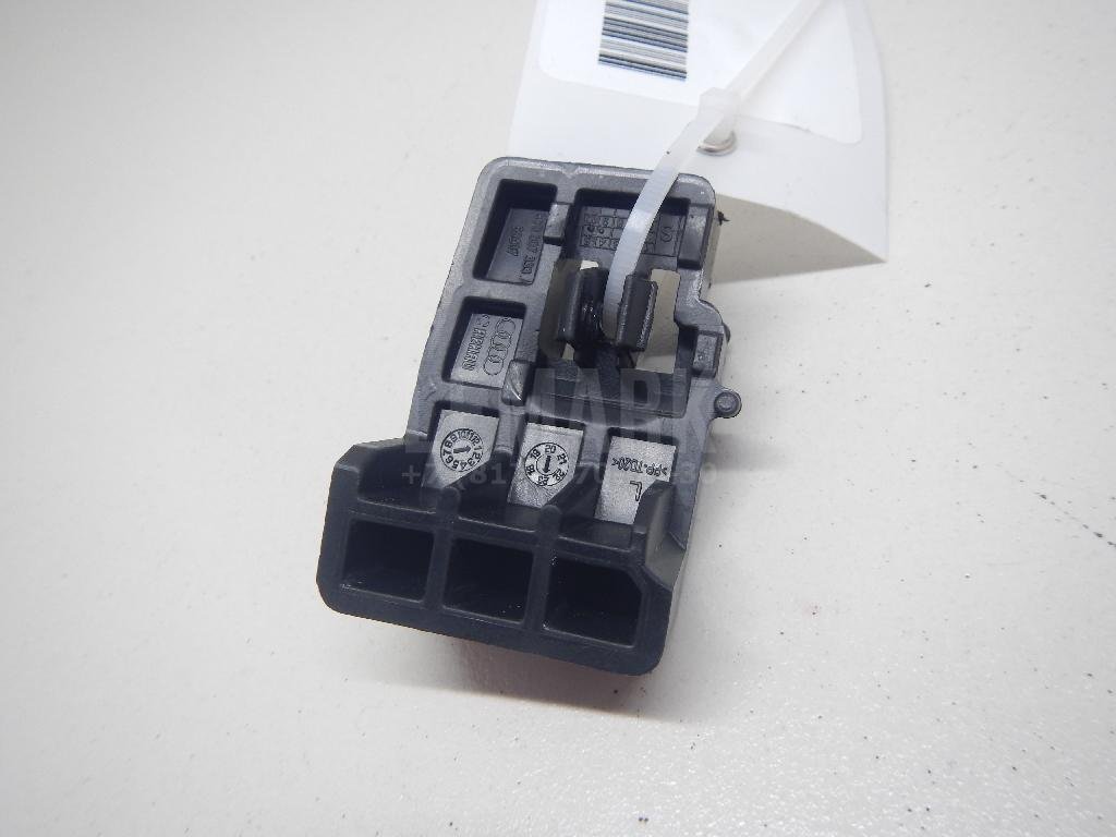 Кронштейн (сопут. товар)