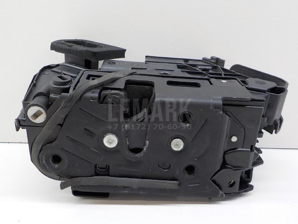 Замок двери задней левой