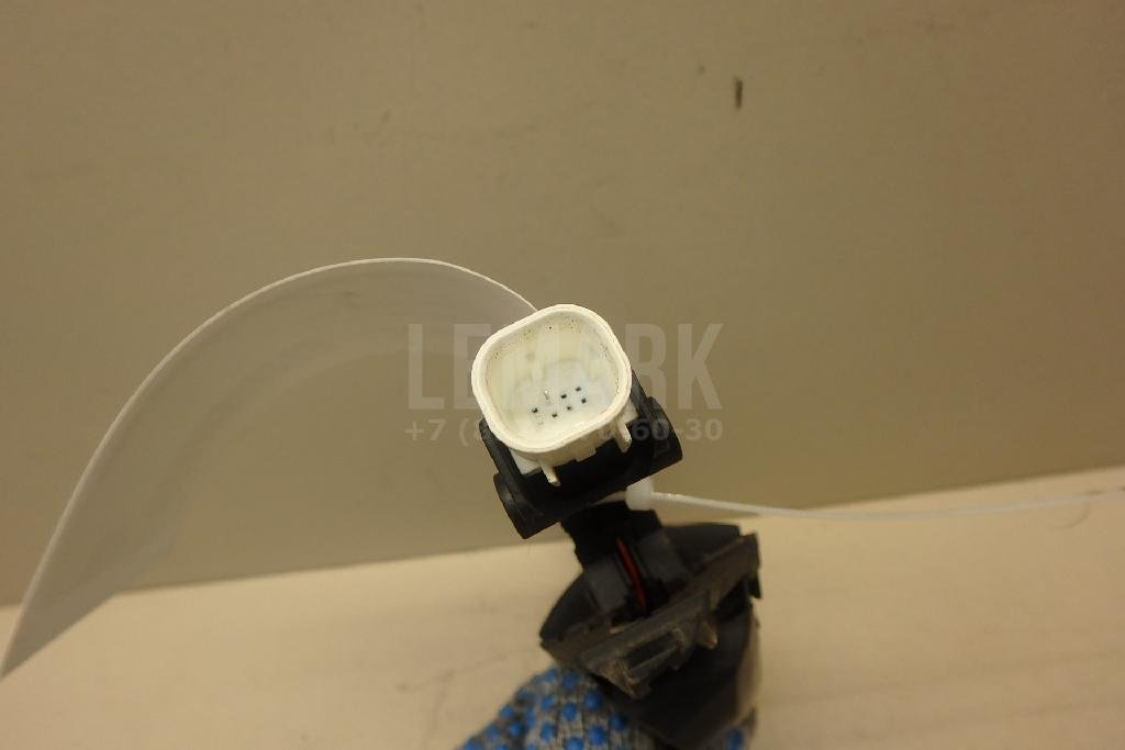 Ручка двери передней наружная правая