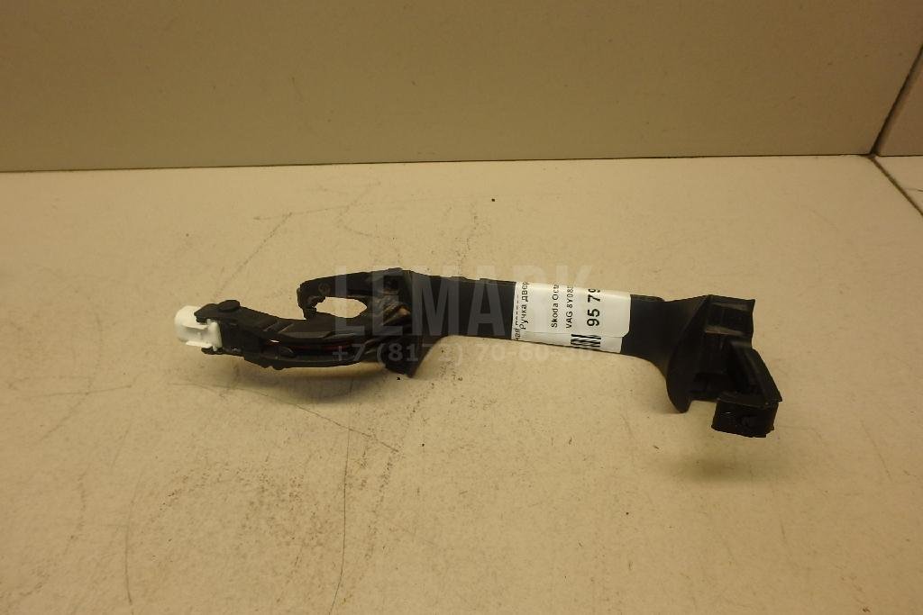 Ручка двери передней наружная правая