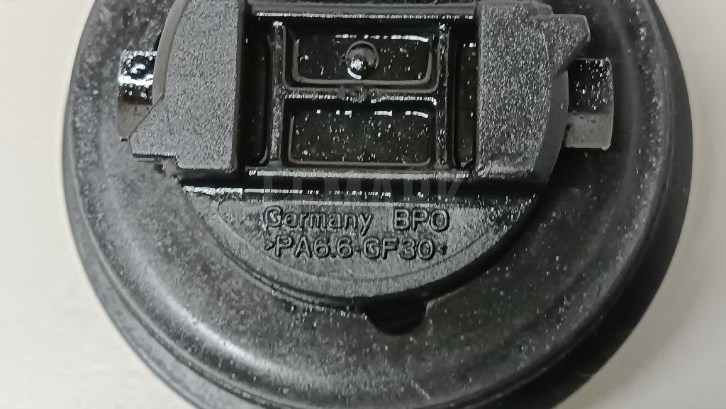 Крышка маслозаливной горловины