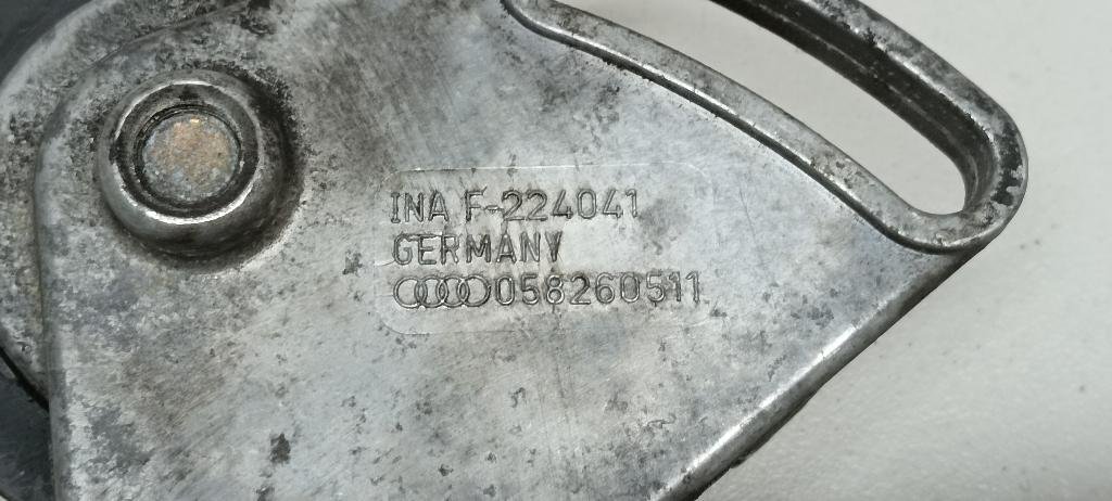 Ролик руч.ремня с кронштейном для  Audi 100 [C4] 1991-1994