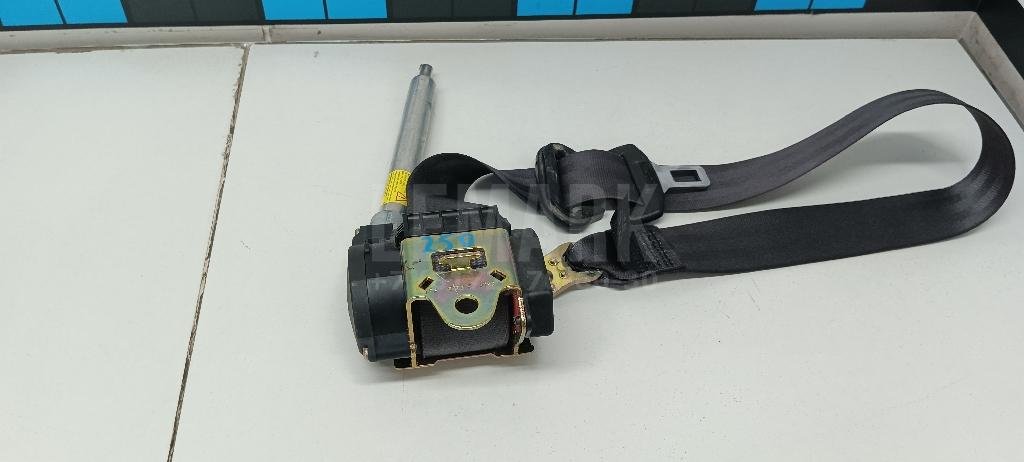 Ремень безопасности с пиропатроном