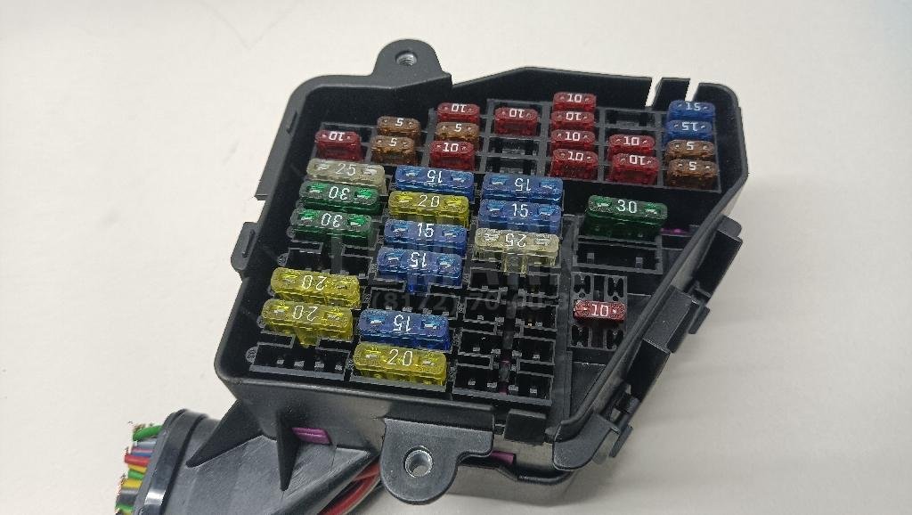 Блок предохранителей для  Audi A5/S5 [8F] Cabrio 2010-2016