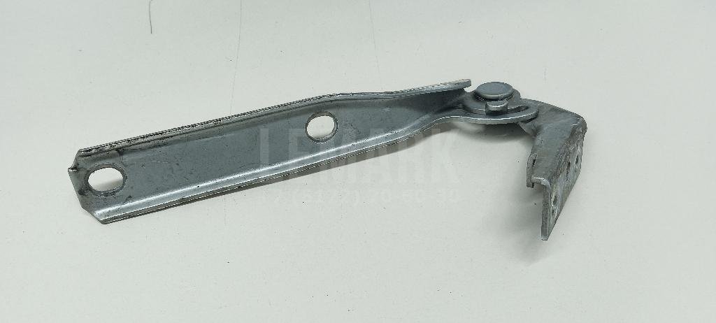 Петля капота правая