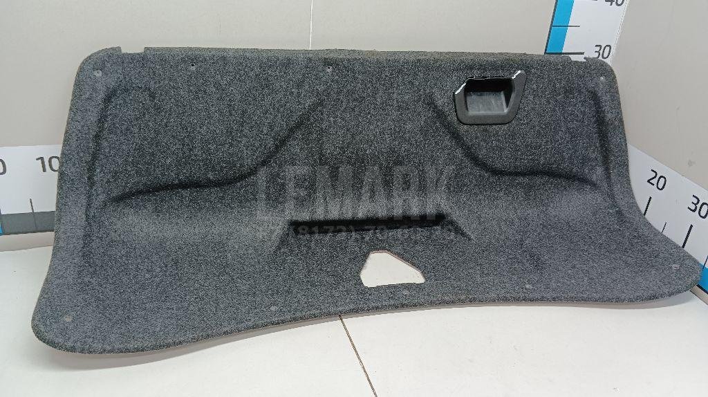 Обшивка крышки багажника