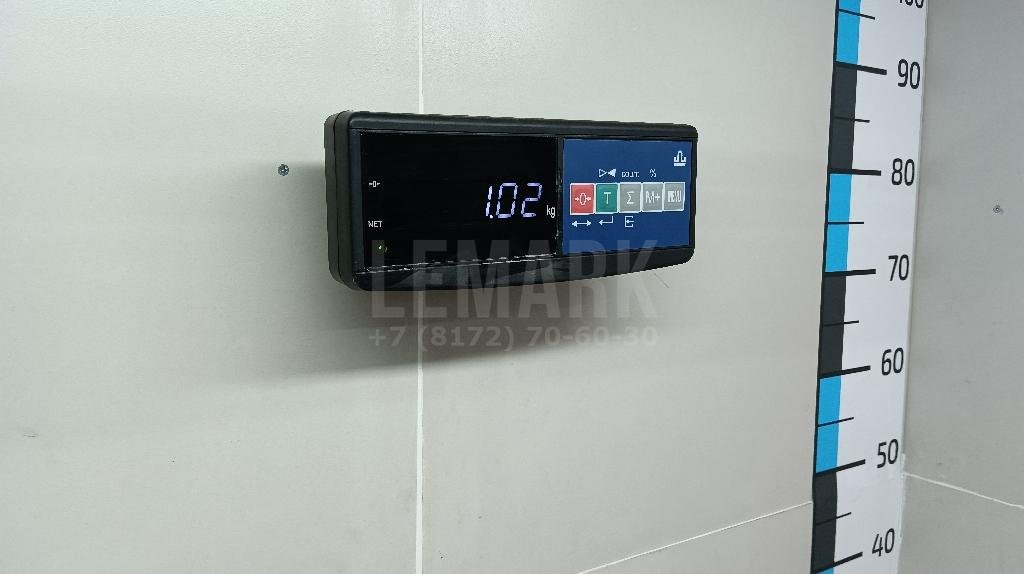 Обшивка крышки багажника