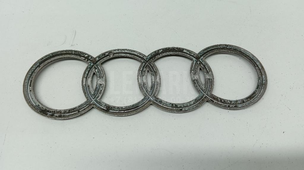 Эмблема на крышку багажника