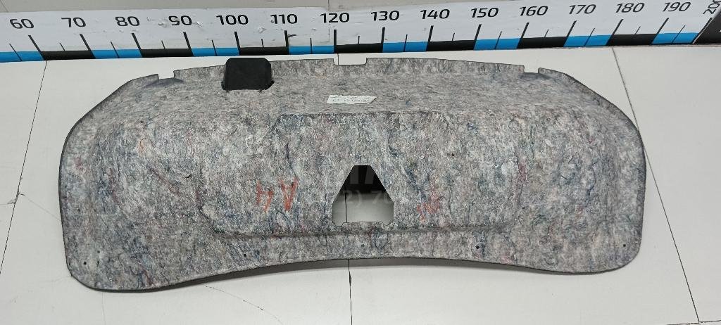 Обшивка крышки багажника