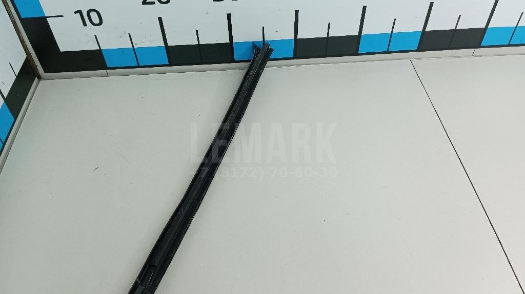 Уплотнитель стекла двери