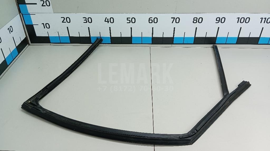 Уплотнитель стекла двери