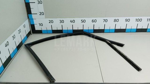 Уплотнитель стекла двери