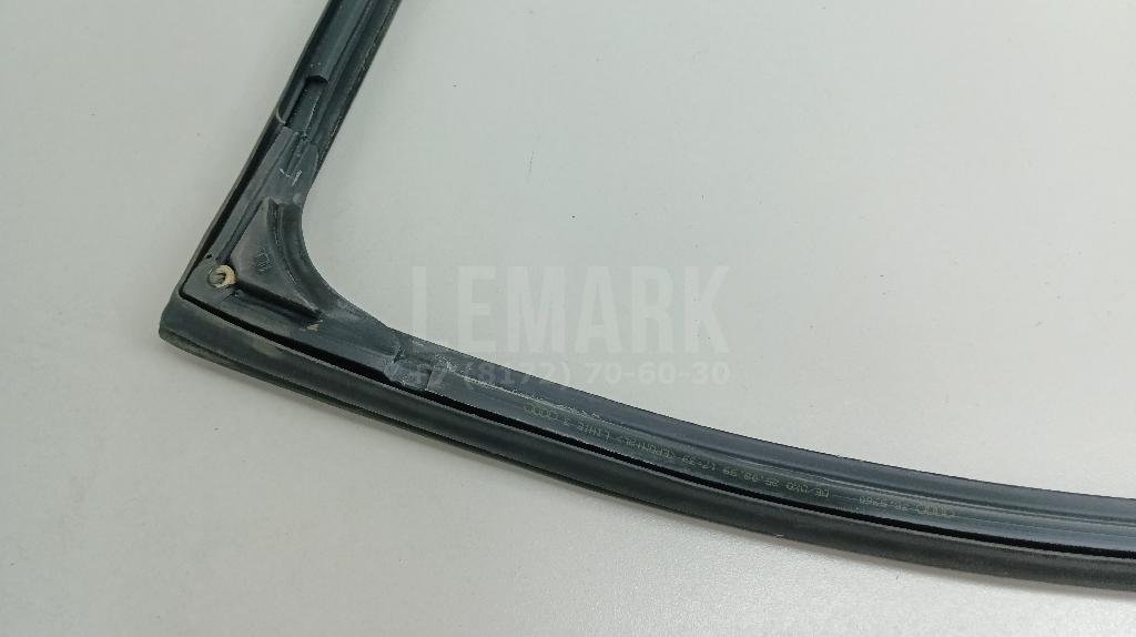 Уплотнитель стекла двери