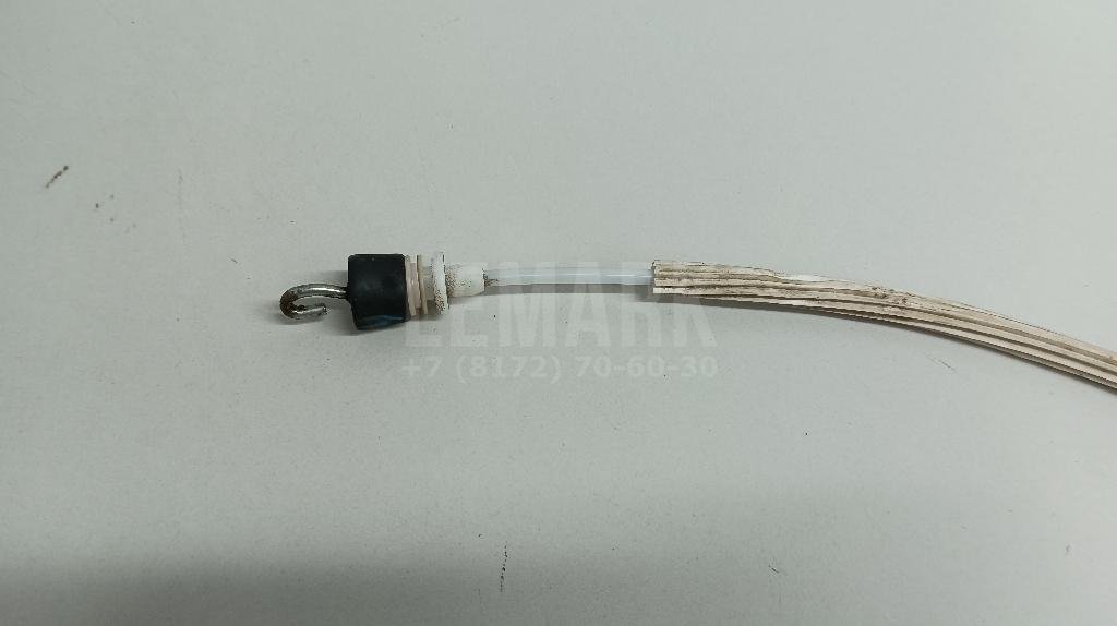 Трос открывания передней двери