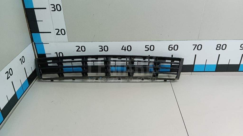Решетка в бампер центральная для  Audi A3 [8PA] Sportback 2004-2013