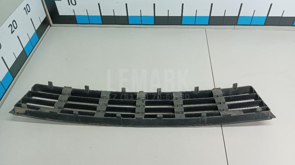 Решетка в бампер центральная для  Audi A3 [8PA] Sportback 2004-2013